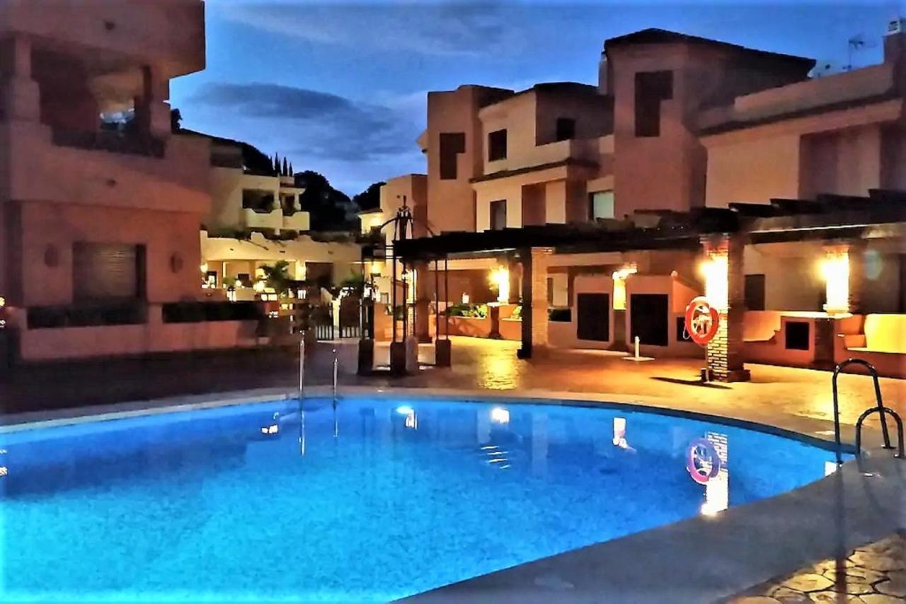 Elegant 2Br Apartment Puerto Banus Marbella Just 12 Minutes Away By G00Giemaps Estepona Ngoại thất bức ảnh
